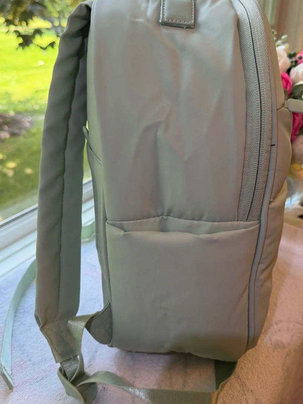 NWOT Heys “ The Puffer” Backpack